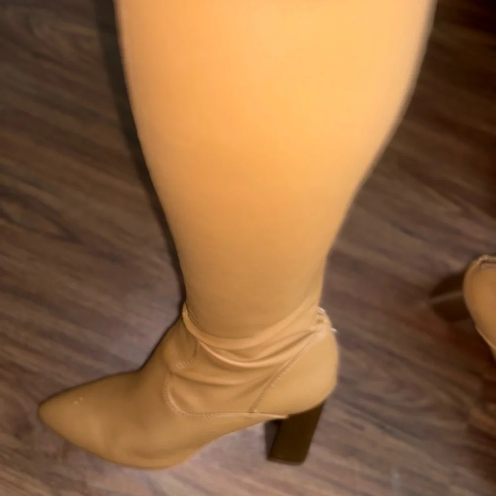 Franco Sarto Camel Knee-High Boots – Gold Block Heel – Size 8